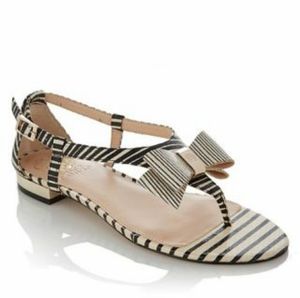 NIB 7 Wide Vince Camuto Leather Striped Sandals